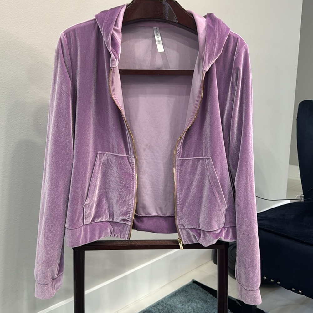 Fabletics Lilac Donna Velour Hoodie.  Sz L - Picture 5 of 13